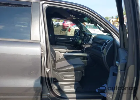 2021 Ram 1500 Big Horn 4X4 5'7 Box из США, поврежденный, VIN 1C6SRFFT7MN676111